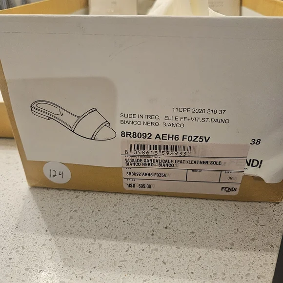 Fendi Women's Black and White Slide Sandals - Picture 4 of 8